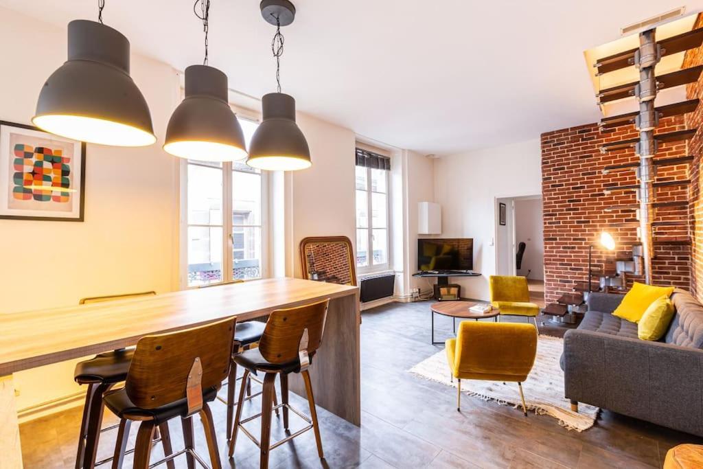 Maison, Appartement Type Triplex Atypique De Charme 圣布里厄 外观 照片